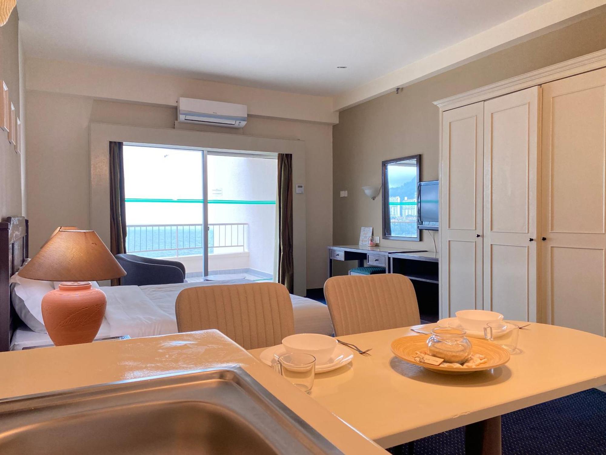 Apartment Rainbow Paradise With In Tanjung Bungah *