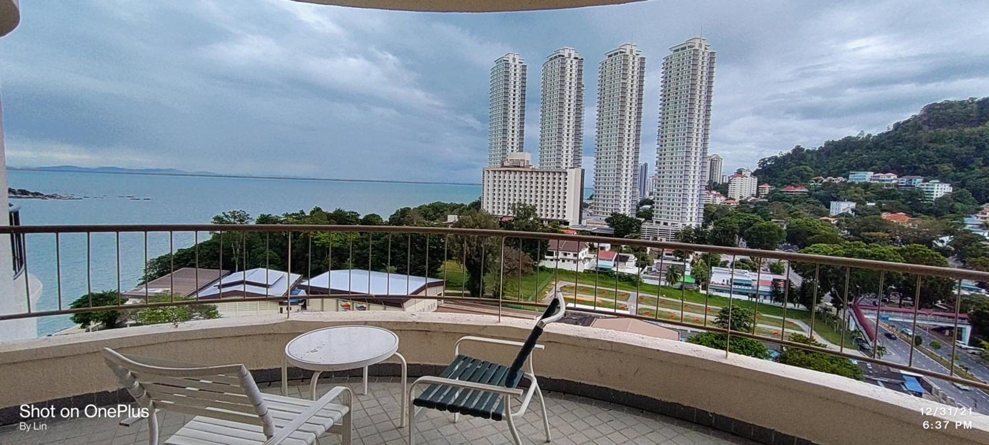 Apartment Rainbow Paradise With In Tanjung Bungah Tanjung Bungah (Penang)