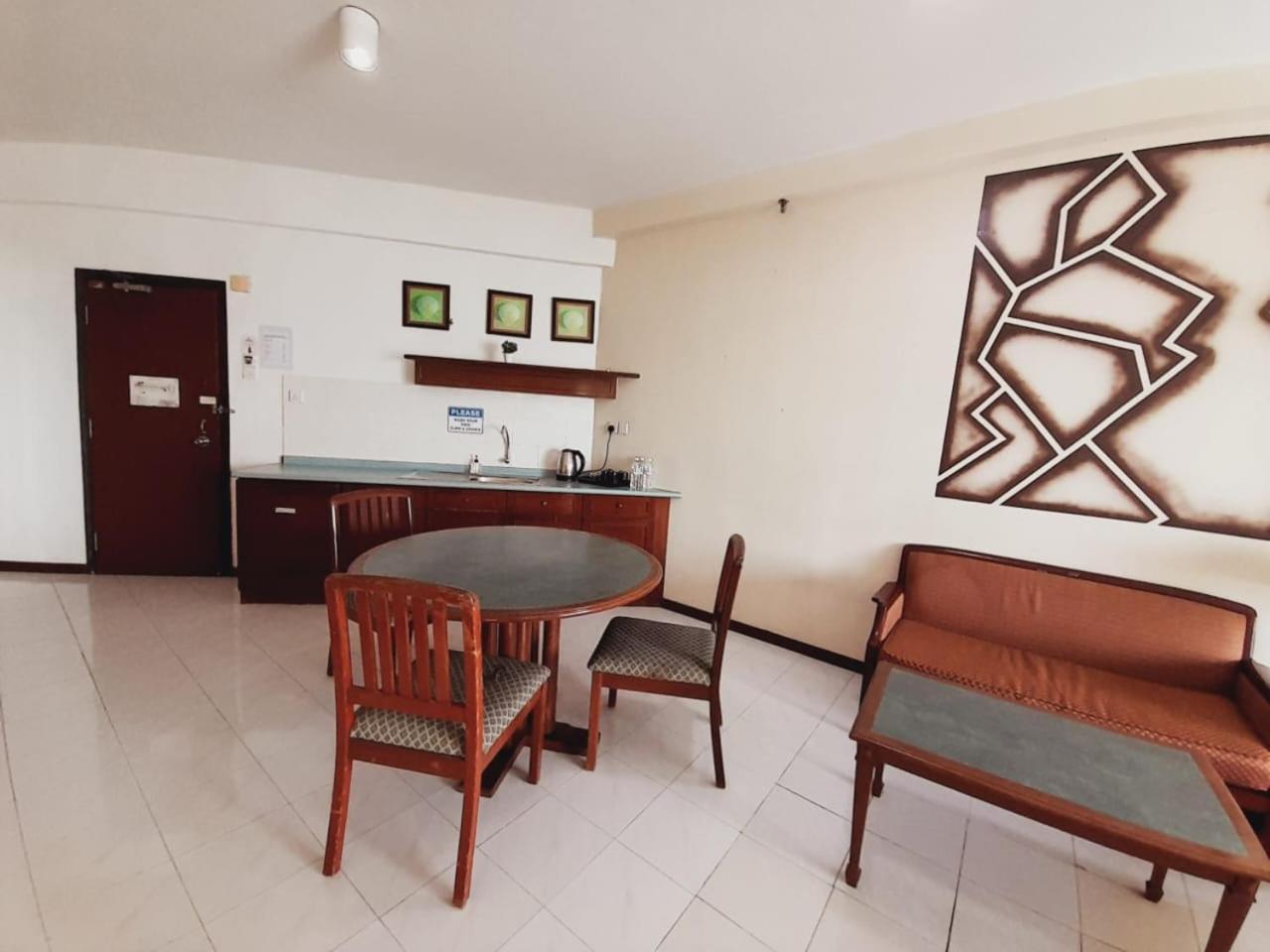 Apartment Rainbow Paradise With In Tanjung Bungah