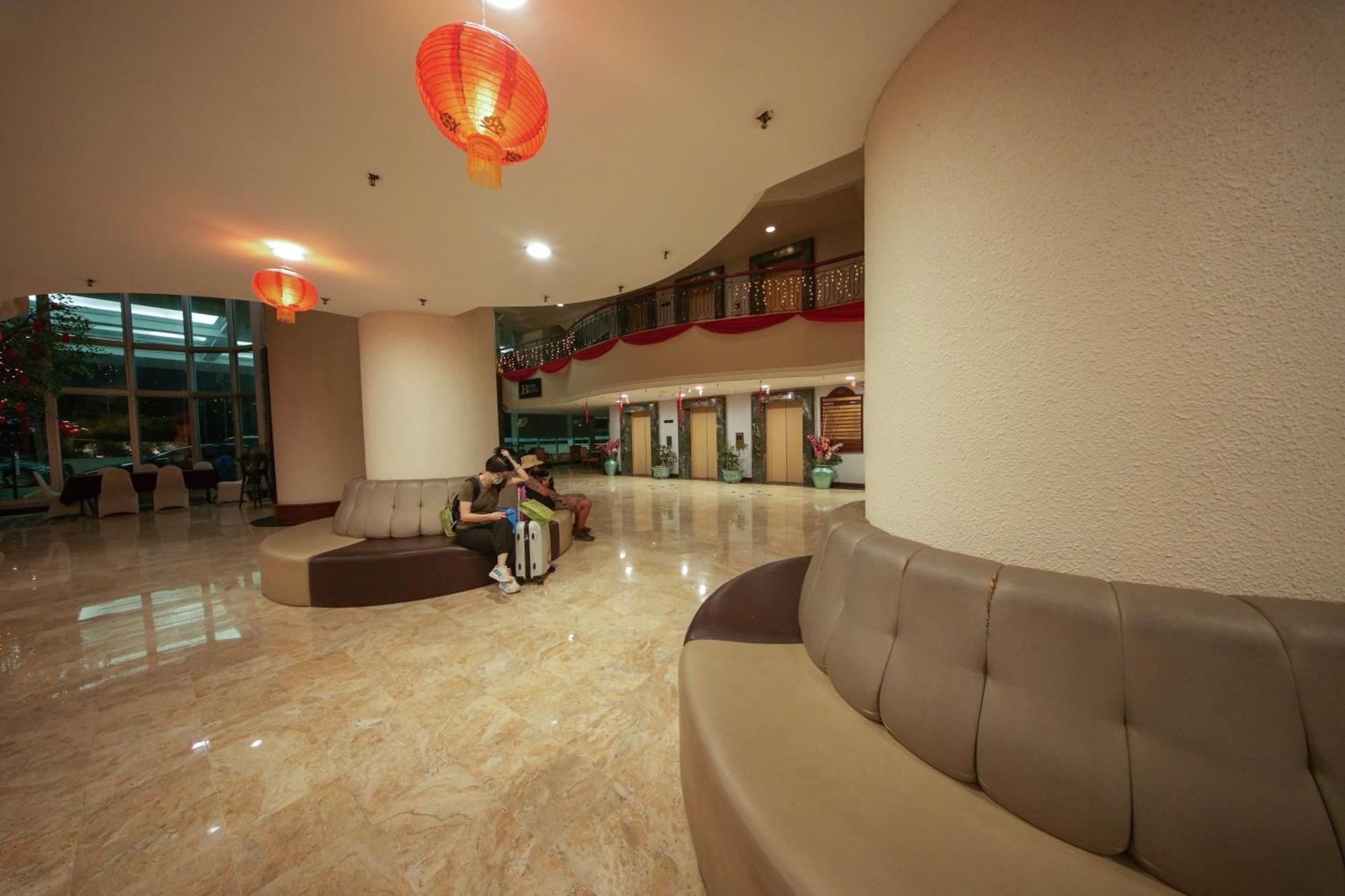 Rainbow Paradise With In Tanjung Bungah Apartment